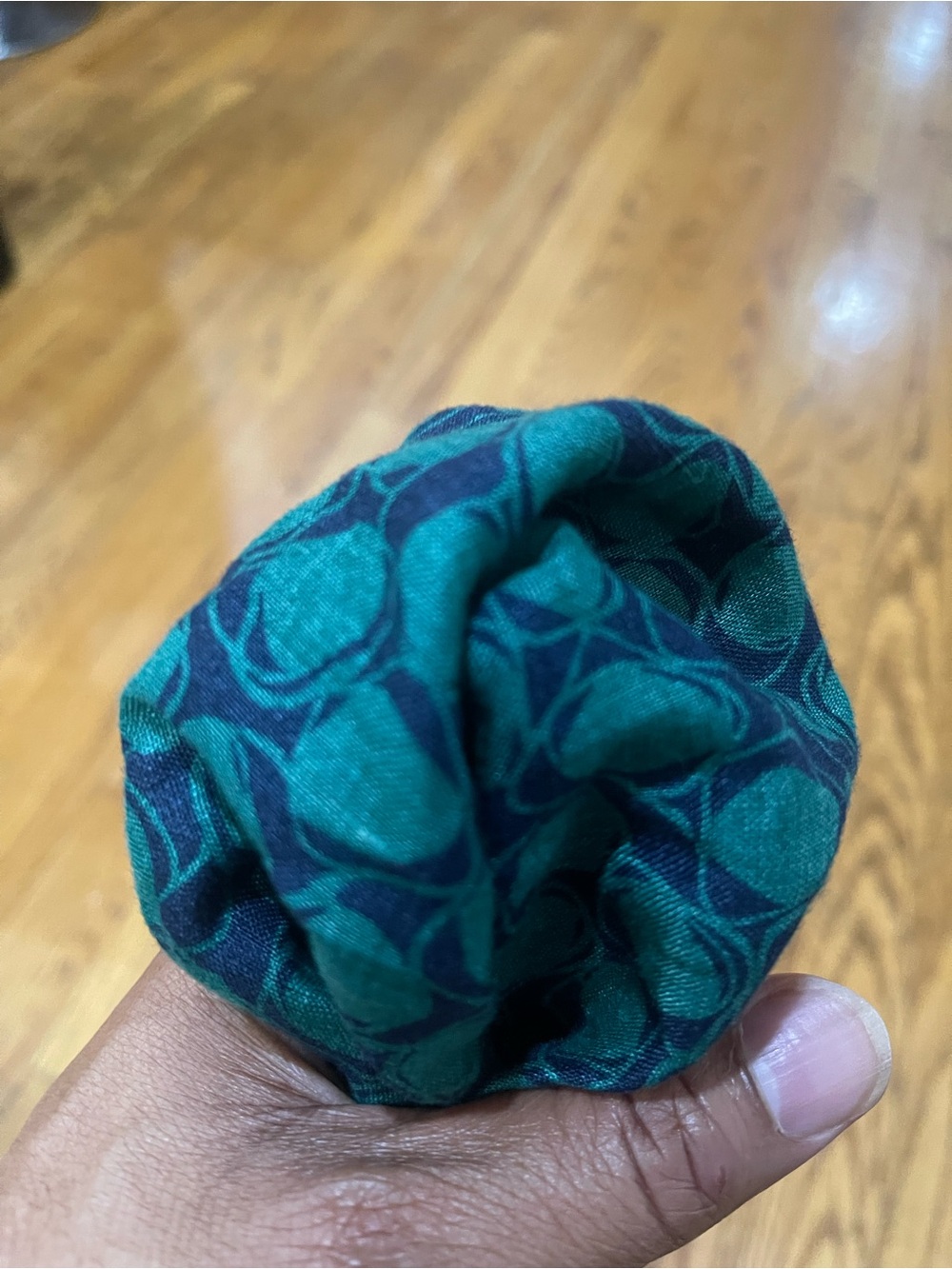New Hand rolled hemed Green Navy Blue Patterned Pocket Square Sz OS